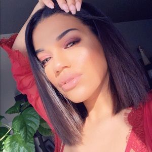 Meet your Posher, Naomi